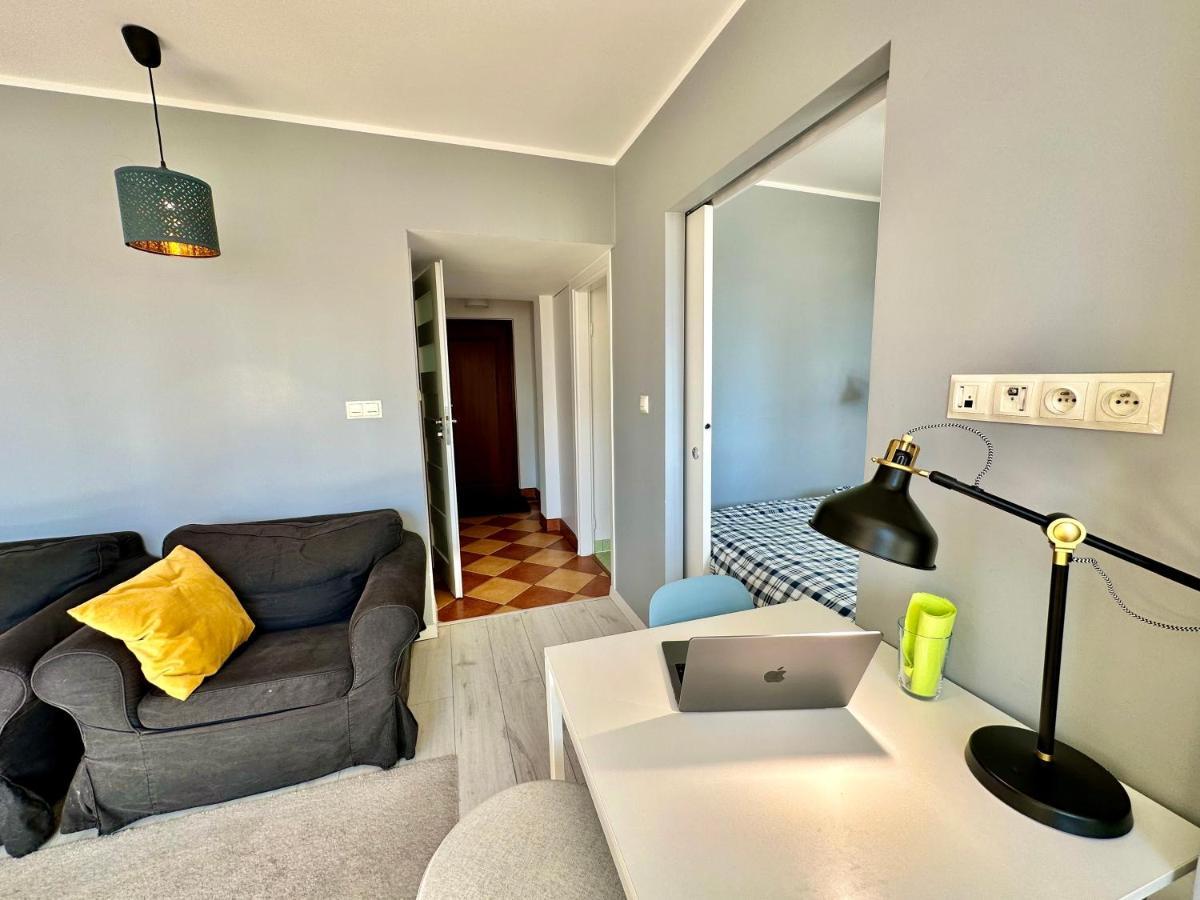 Gold 2 King Size Bed, Metro X2 Free Wifi, 50'Tv Netflix, Hbo, Appletv+ Apartment Warsawa Bagian luar foto