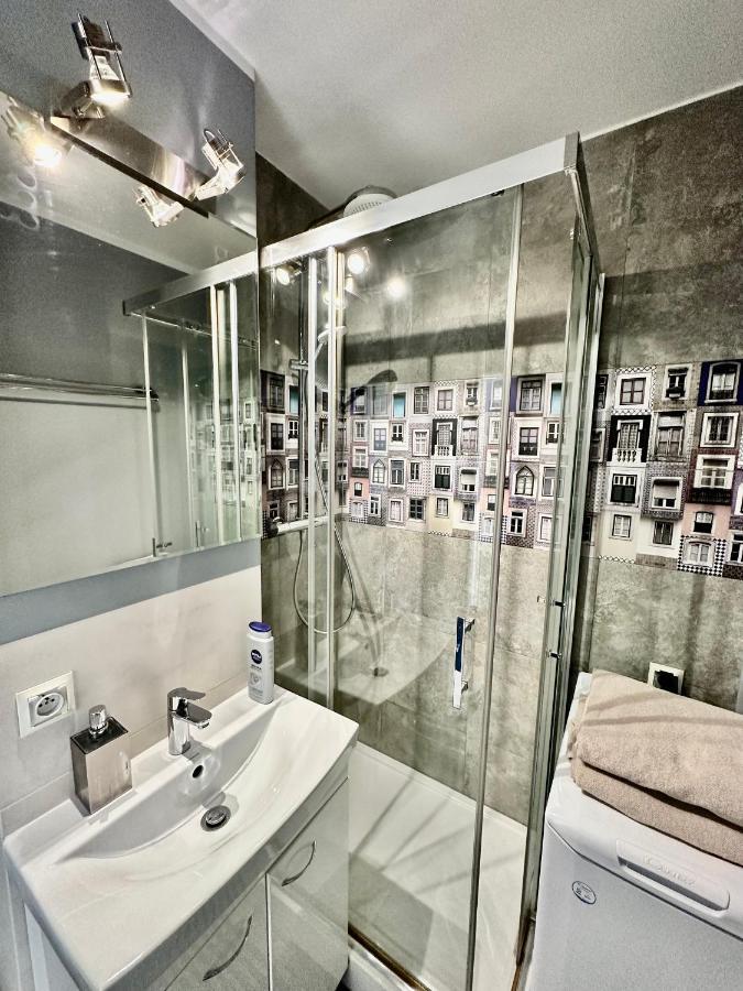 Gold 2 King Size Bed, Metro X2 Free Wifi, 50'Tv Netflix, Hbo, Appletv+ Apartment Warsawa Bagian luar foto