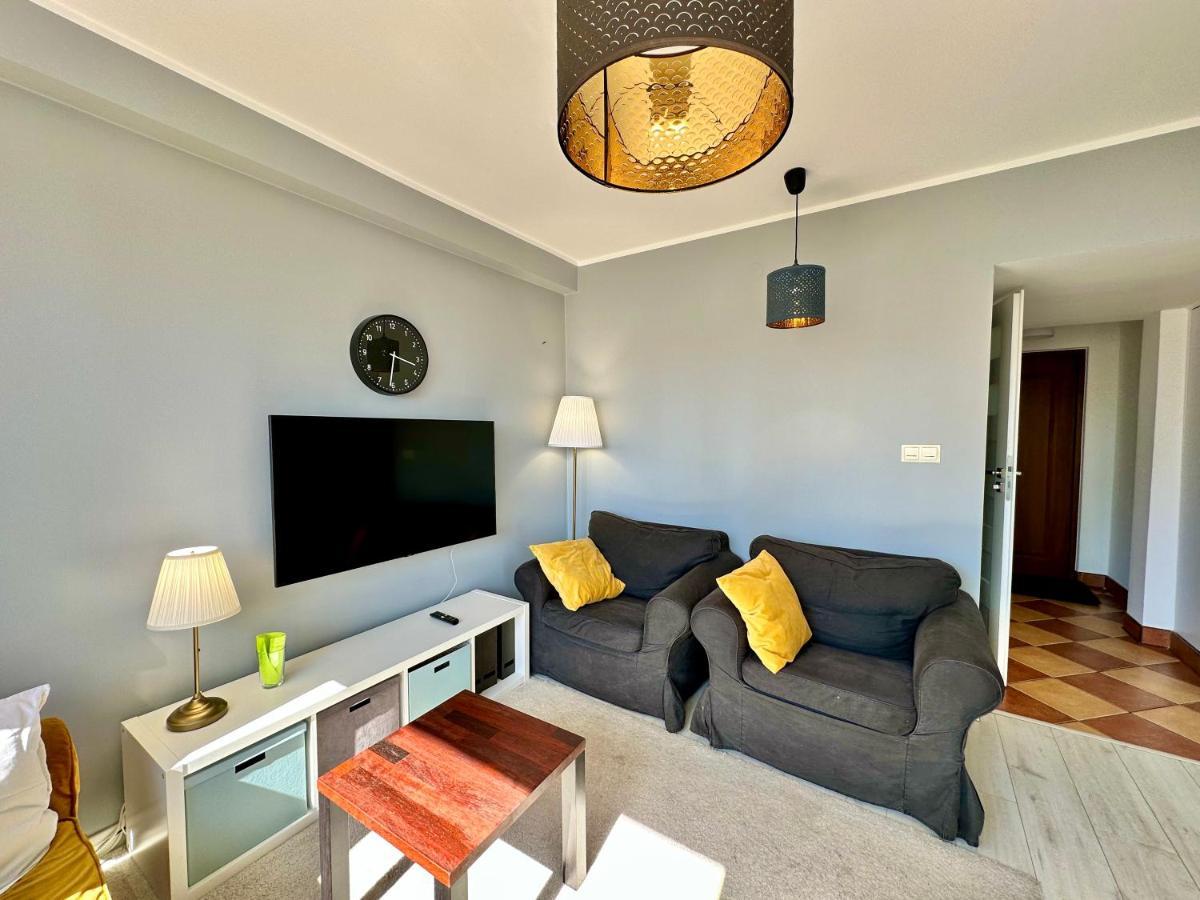 Gold 2 King Size Bed, Metro X2 Free Wifi, 50'Tv Netflix, Hbo, Appletv+ Apartment Warsawa Bagian luar foto
